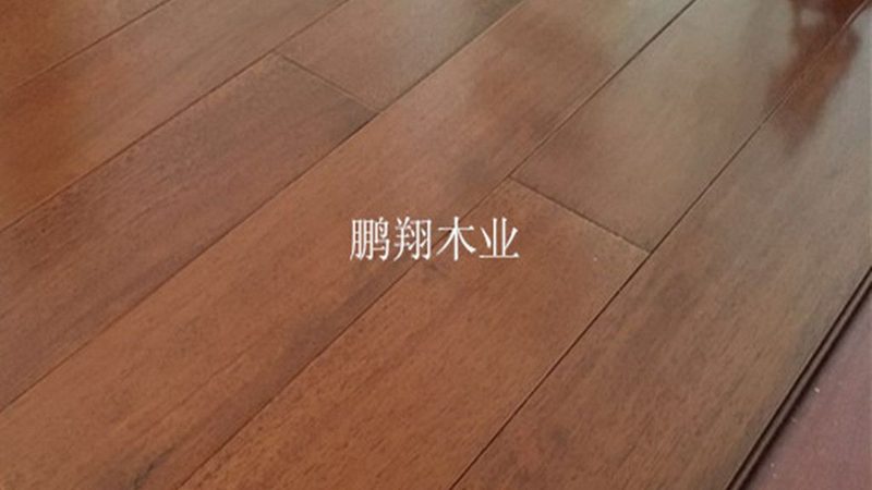 木门修补，选对腻子是关键**